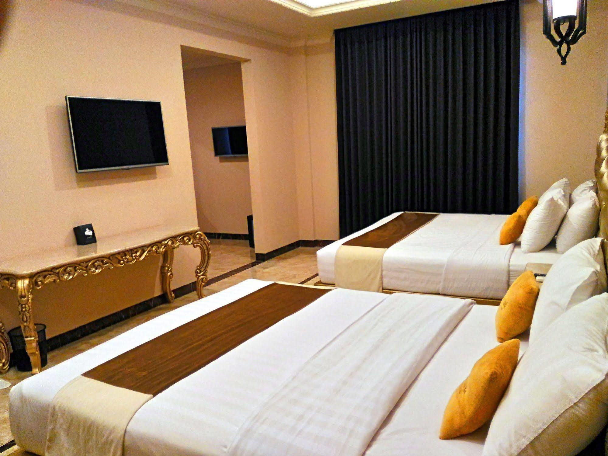 Apple Green Hotel Бату Экстерьер фото